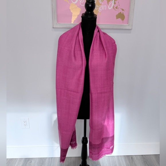 Handmade Yak Wool Purple Scarf - Picture 2 of 5